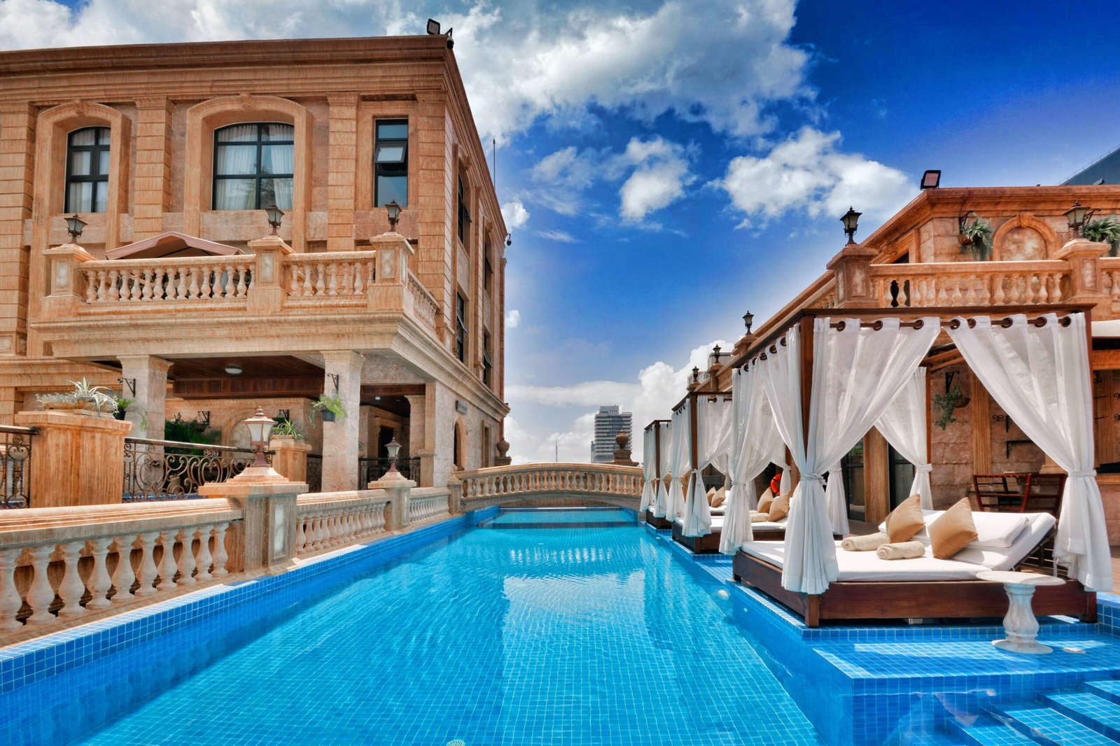 Luxury Accommodations in Melbourne VIC